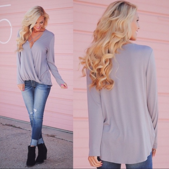 Cross Front Faux Tucked High Low Top - Picture 2 of 5